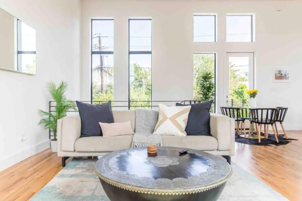 Glamorous Perfectly Located Luxury 2 Bed Townhome Ντάλλας Εξωτερικό φωτογραφία