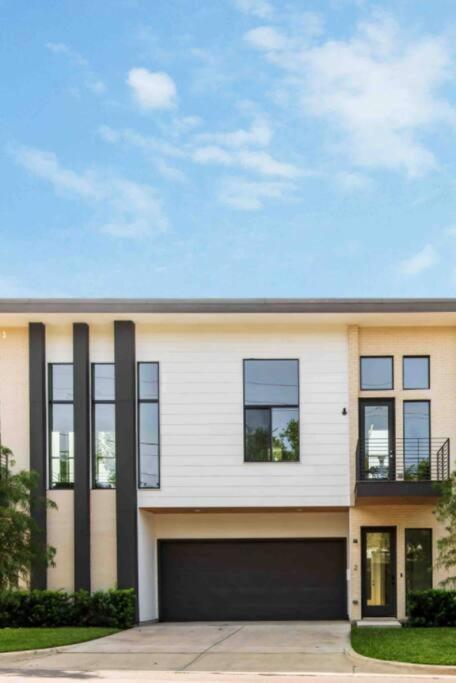 Glamorous Perfectly Located Luxury 2 Bed Townhome Ντάλλας Εξωτερικό φωτογραφία